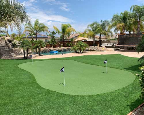 artificial backyard putting green