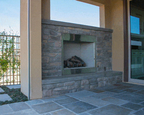 Outdoor fireplace