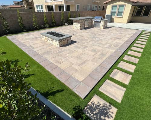 paver deck with band